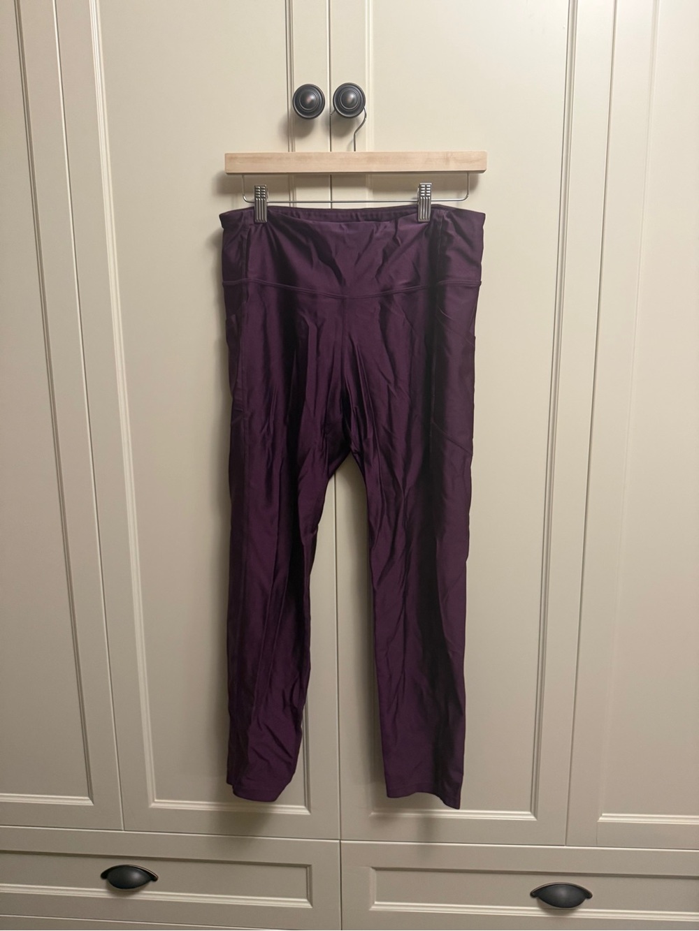 Calvin Klein 7/8 metallic purple Leggings size L